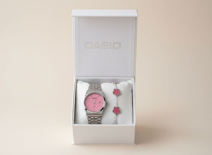 Montre Casio vintage cadran rose avec bracelet en acier inoxydable argenté